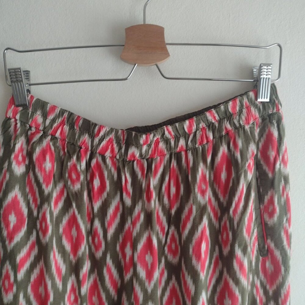 Anthropologie Lilka Wide-Leg Printed Pants M Red Olive Green Boho Ikat Casual - Picture 3 of 11